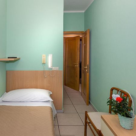 Hotel Villa Benvenuti Viareggio Kültér fotó