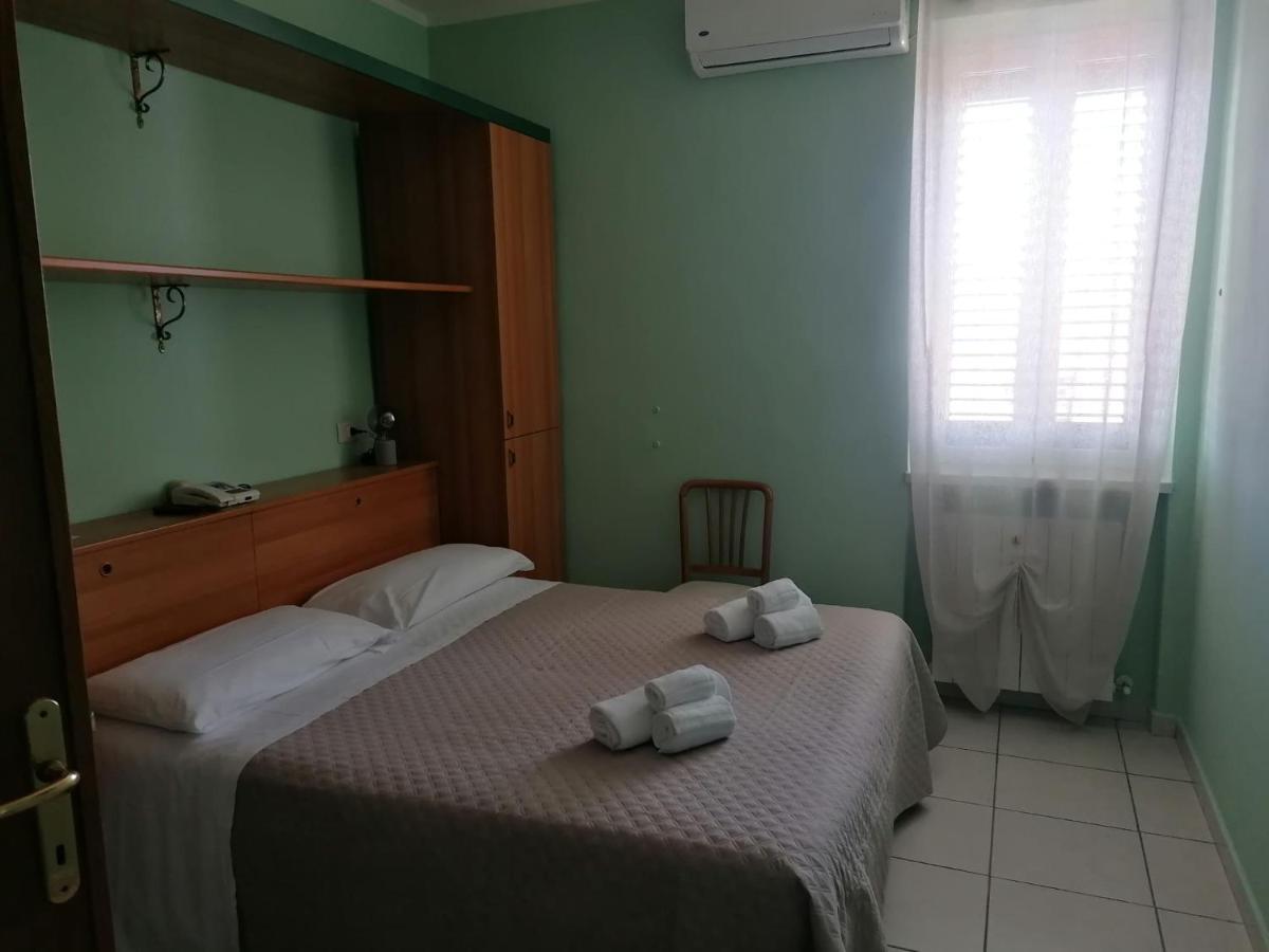 Hotel Villa Benvenuti Viareggio Kültér fotó