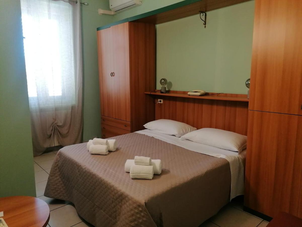 Hotel Villa Benvenuti Viareggio Kültér fotó