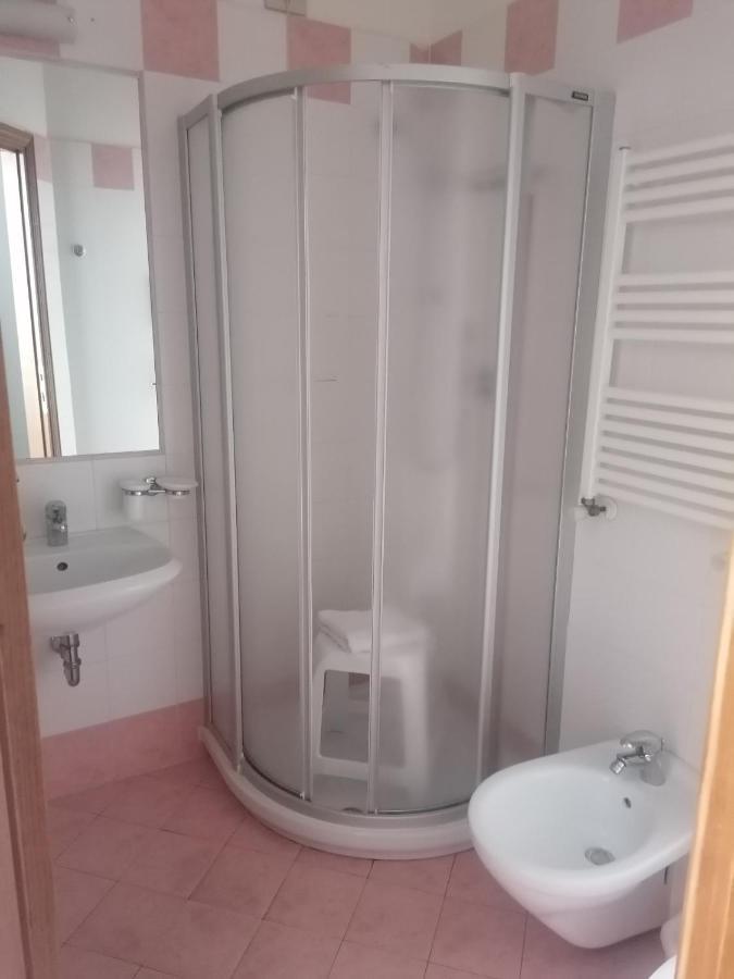 Hotel Villa Benvenuti Viareggio Kültér fotó
