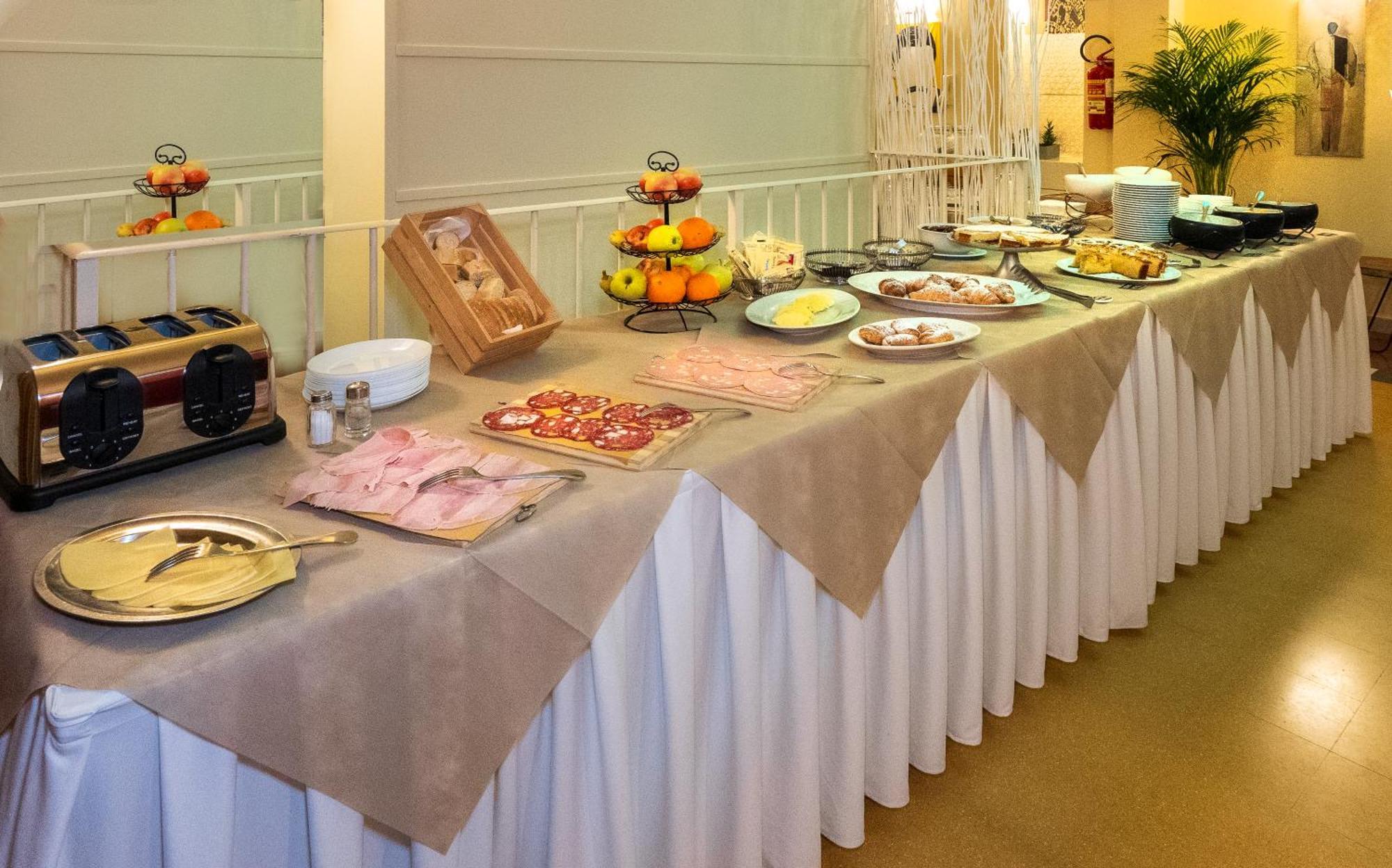 Hotel Villa Benvenuti Viareggio Kültér fotó